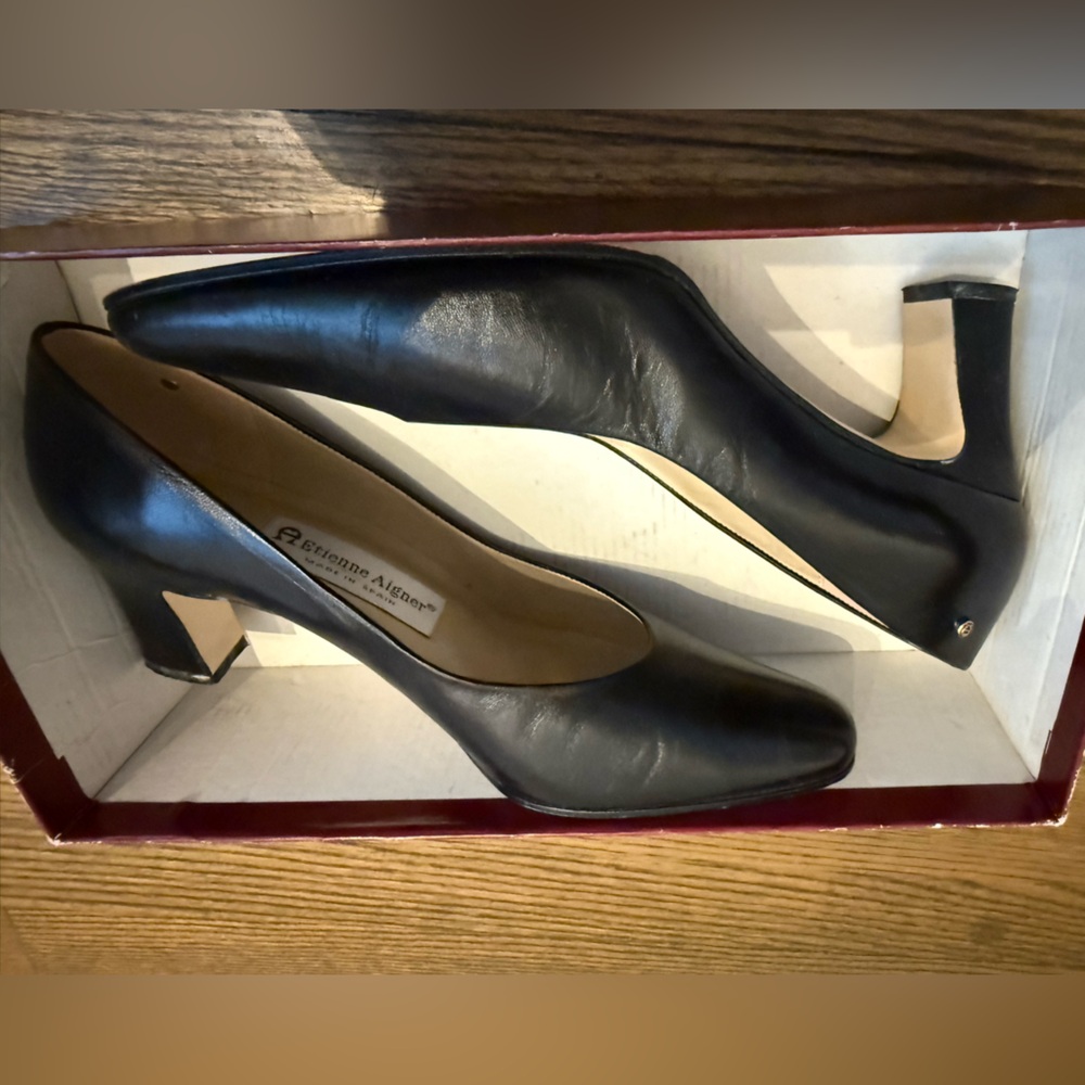Etienne Aigner Black Heels Timeless Elegance